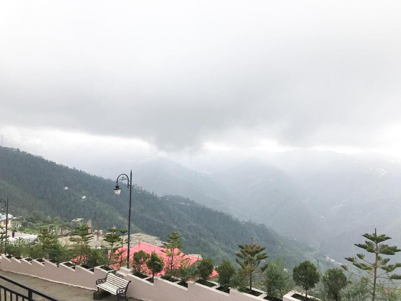 Spangle Heights Shimla, Suites And Residences Eksteriør billede